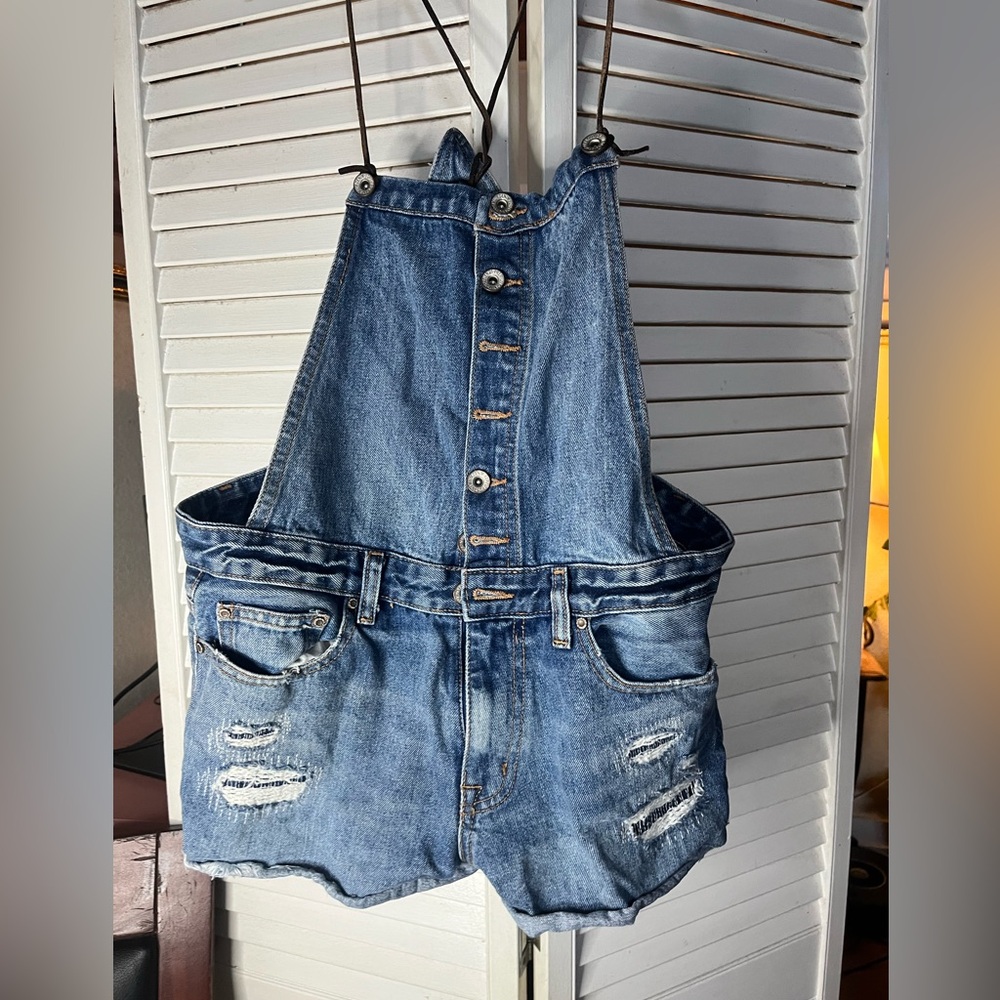 FOREVER 21 Light Blue Denim Overall